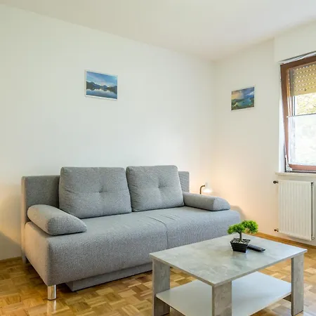 Apartmaji Anja * Bled