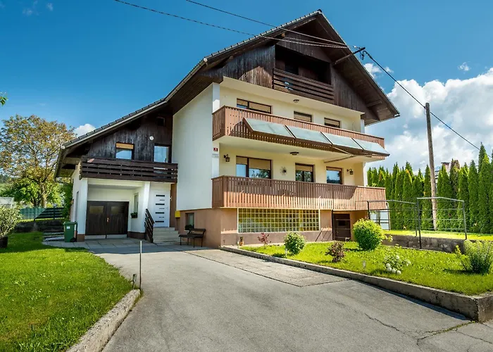 Apartmaji Anja 公寓